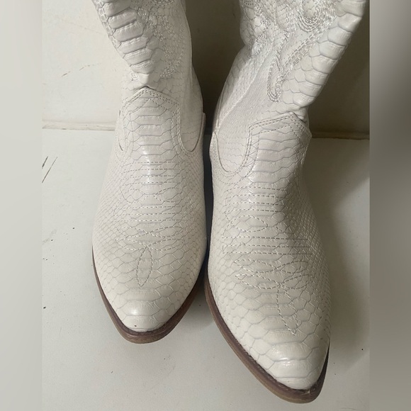 COCONUTS BY MATISSE PYTHON COWBOY BOOT WHITE - Picture 6 of 12